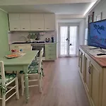 Maison Gabry - A 50Mt Da Santa Chiara Apartament