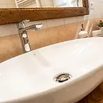 Maison Gabry - A 50mt Da Santa Chiara Lägenhet *