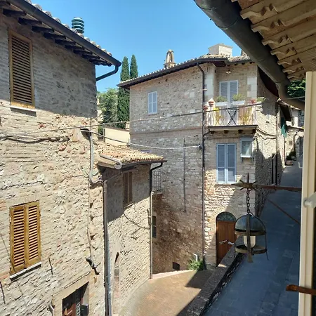 Maison Gabry - A 50Mt Da Santa Chiara Assisi